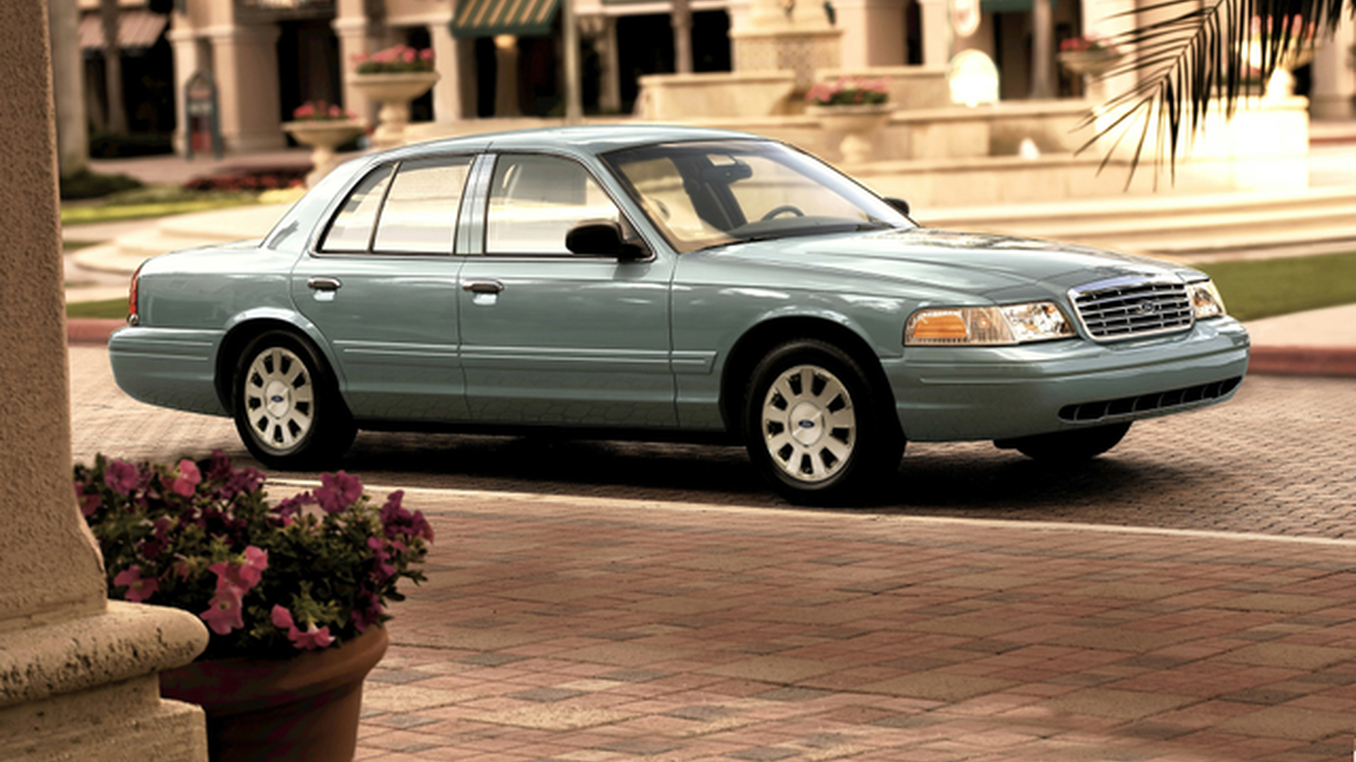 Ford Crown Victoria Exterior Photo