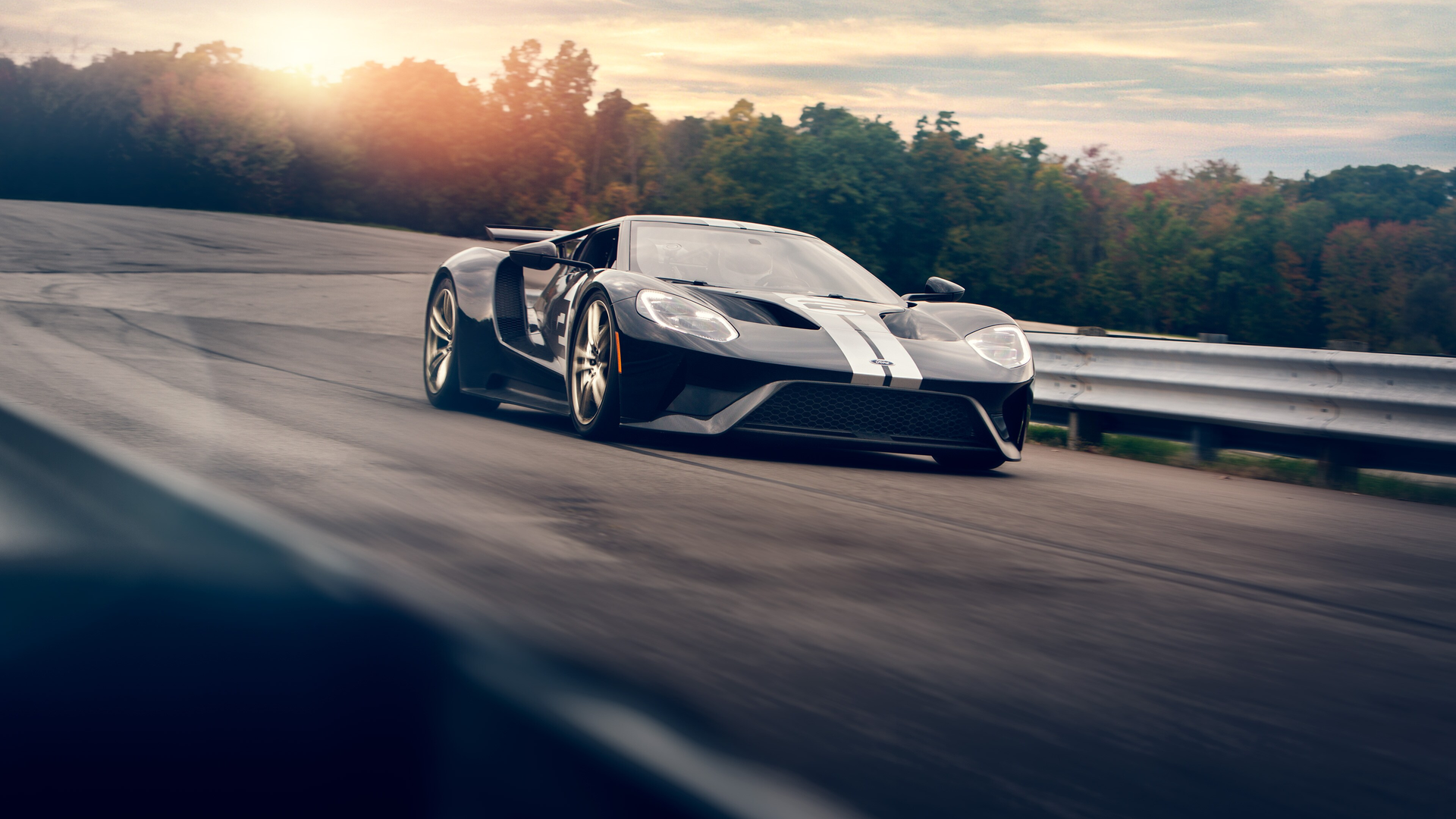 Ford GT Exterior Photo